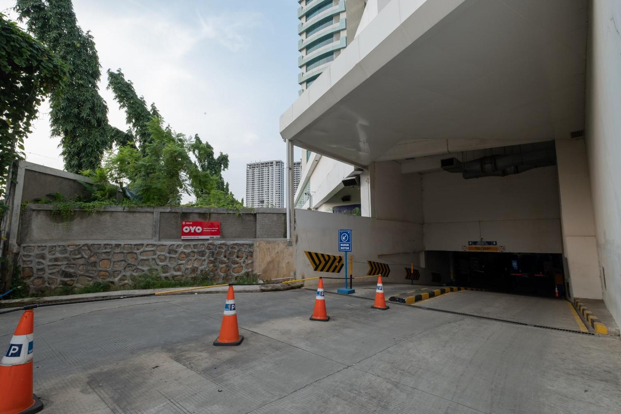 Oyo 2245 Apartment Grand Kamala Lagoon بيكاسي المظهر الخارجي الصورة